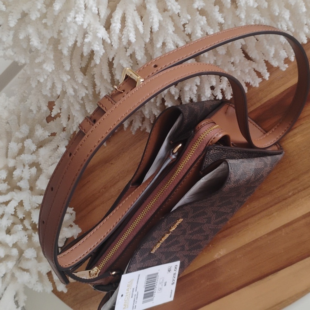 Michael Kors 💥 NWT 💥Ruthie Small Brown Exclusive Logo Crossbody Bag - Picture 7 of 17